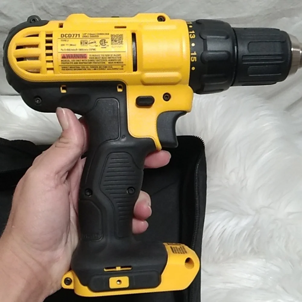 Dewalt 20V Combo Drill Sawzall 2 Batteries 1 Charger Only Sawzall Used - Picture 4 of 16